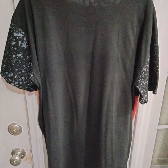 Bailey Apparel SAVAGE Short Sleeve Color Block Spell Out T Shirt - Picture 4 of 4